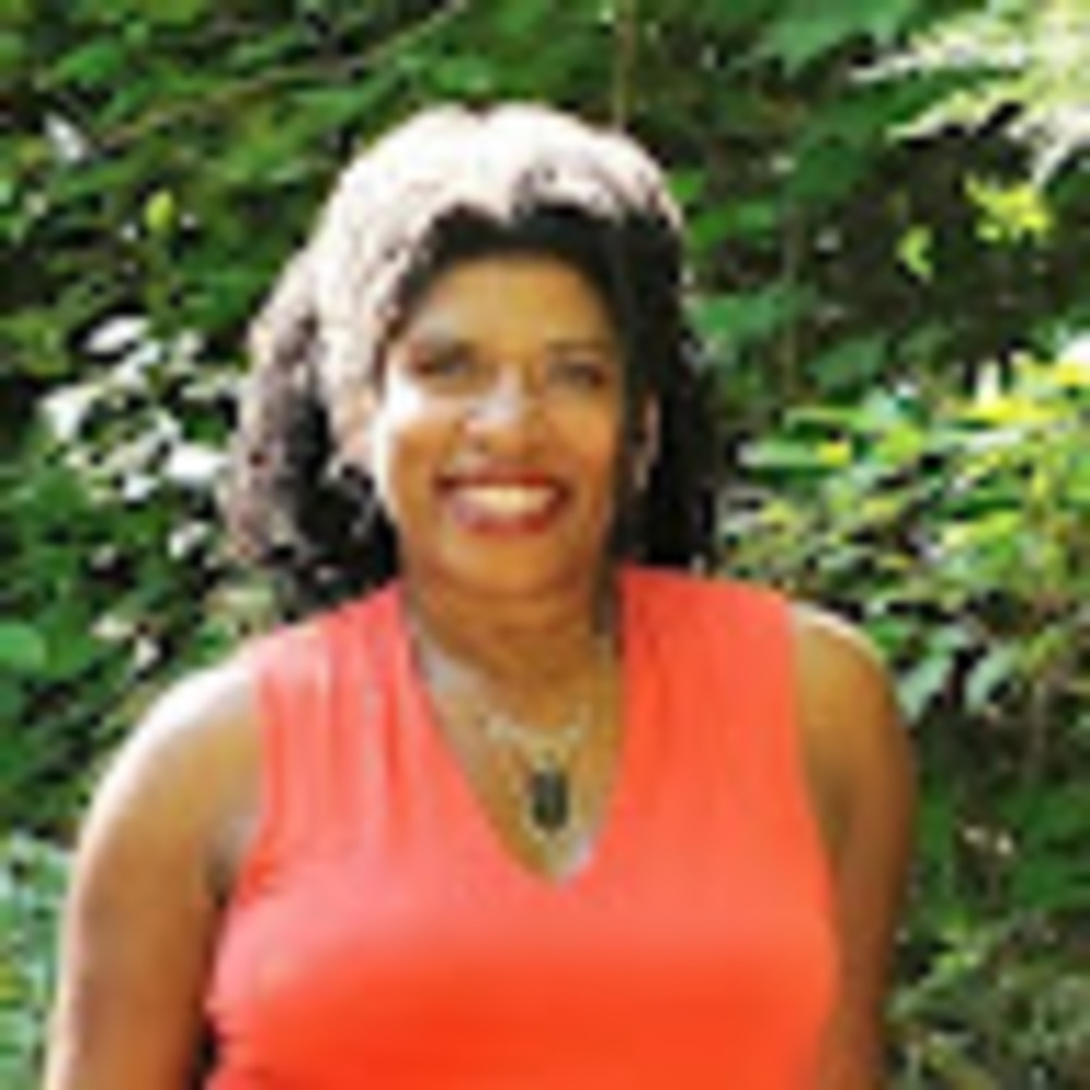 Meet your Posher, Crystal